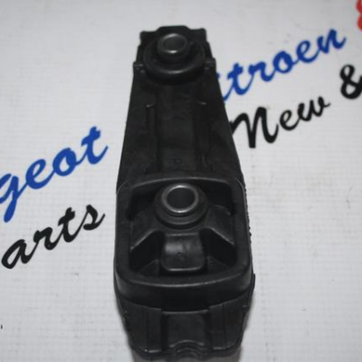 GEARBOX MOUNTING BOTTOM FOR C2/C3/207