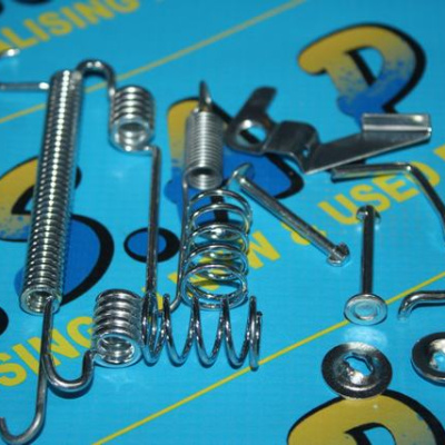 BRAKE SPRING KIT RH CORSA C LDV/ASTRA G
